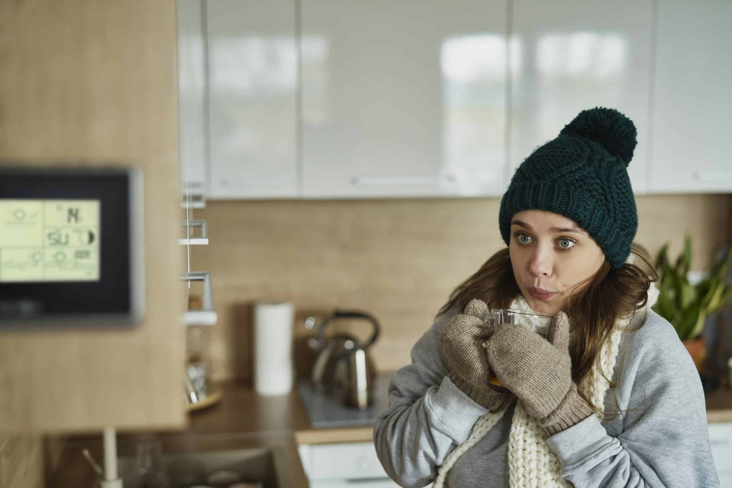Pourquoi j’ai toujours froid alors qu’il fait plus de 20 °C à l’intérieur de ma maison